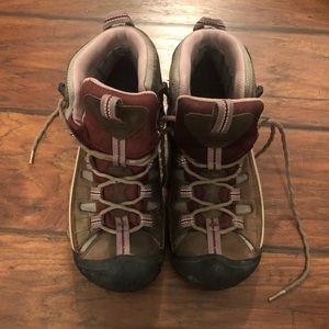 Keen women’s hiking boots